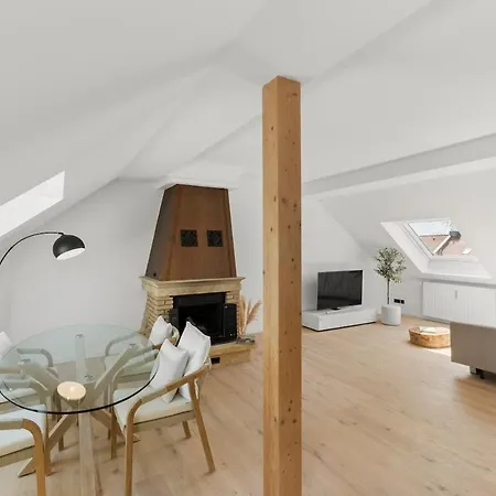 Newly Refurbished Cosy Attic Apartment